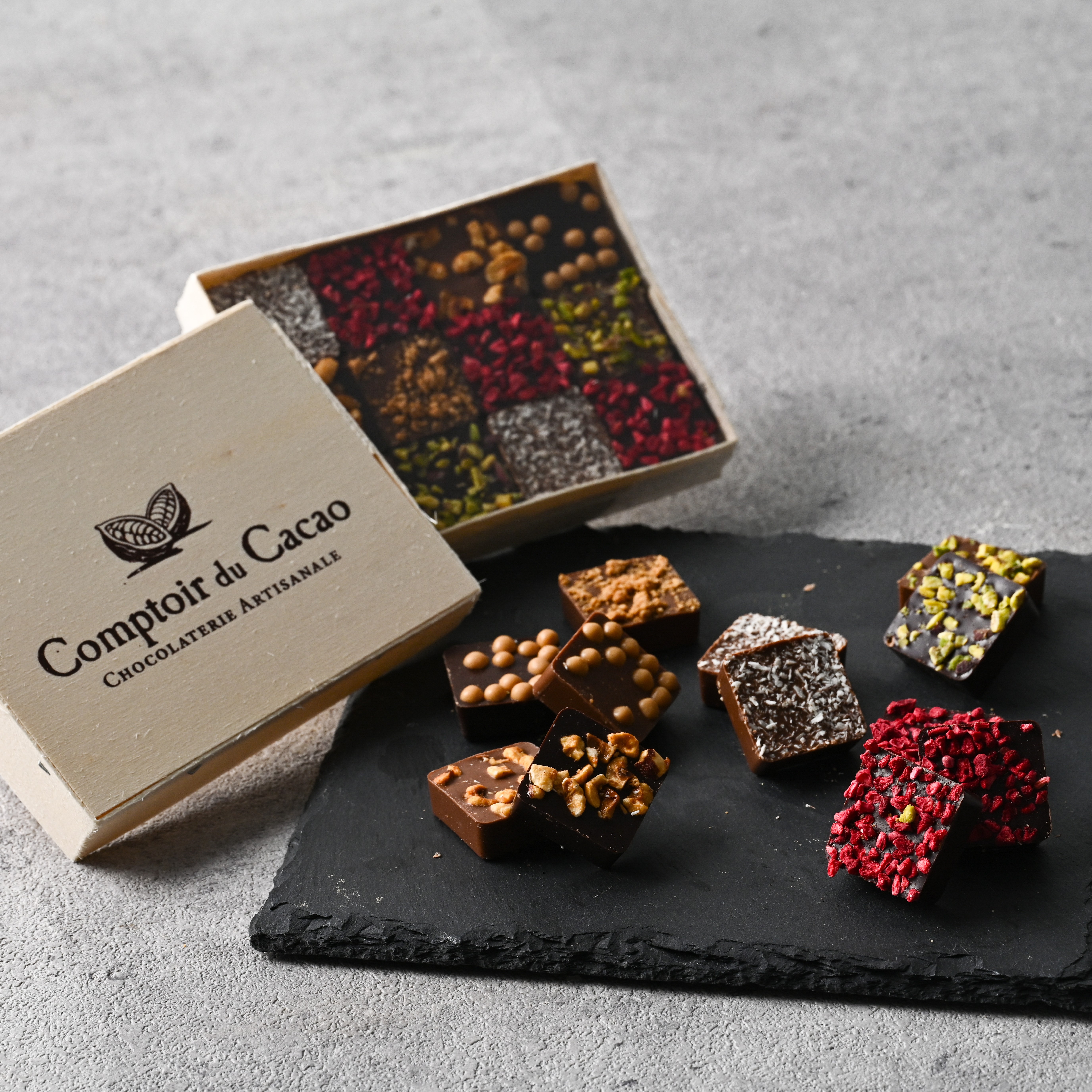 プラリネボックス木箱120ｇ 【コントワール・デュ・カカオ】